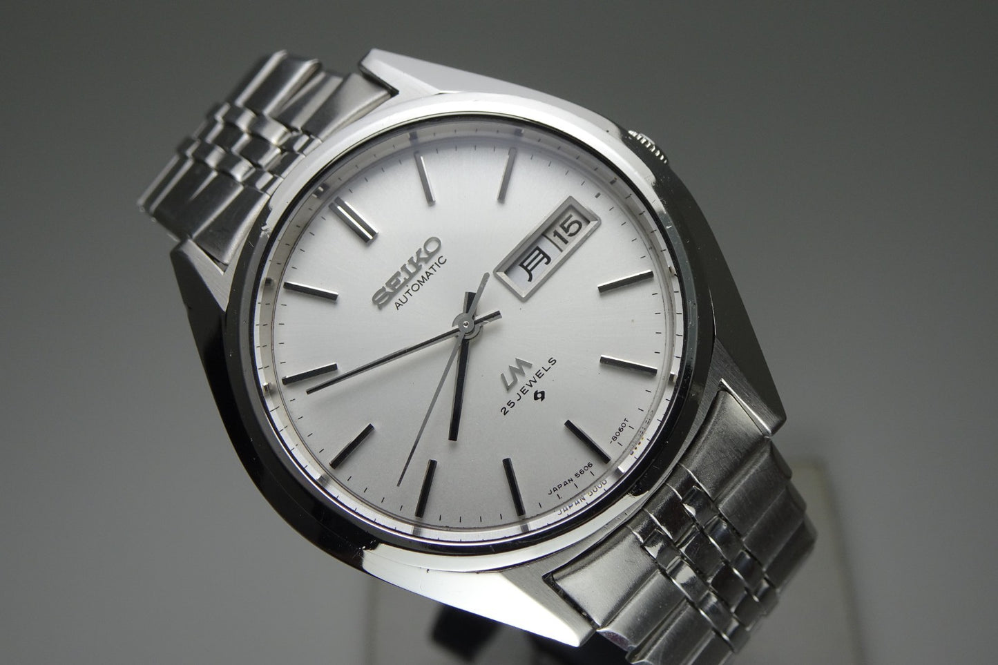 Serviced Vintage 1974 JAPAN SEIKO LORD MATIC WEEKDATER 5606-8030 25J Automatic.