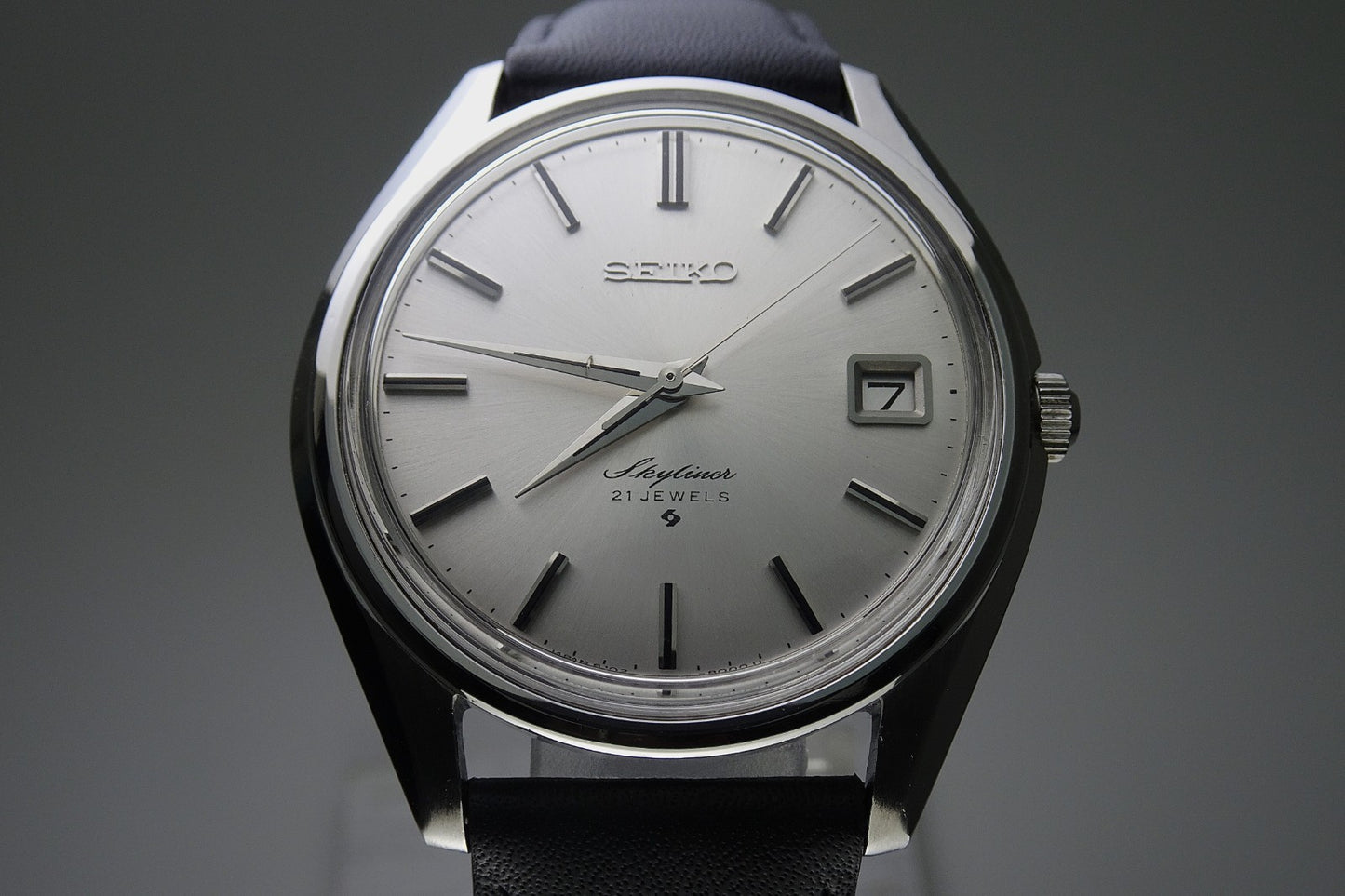 Vintage 1971 JAPAN SEIKO SKYLINER CALENDAR 6102-8000 21Jewels Hand-winding.