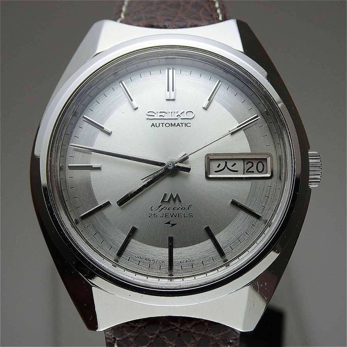 Serviced Vintage 1972 JAPAN SEIKO LORD MATIC SP  5206-6110 25J Automatic.