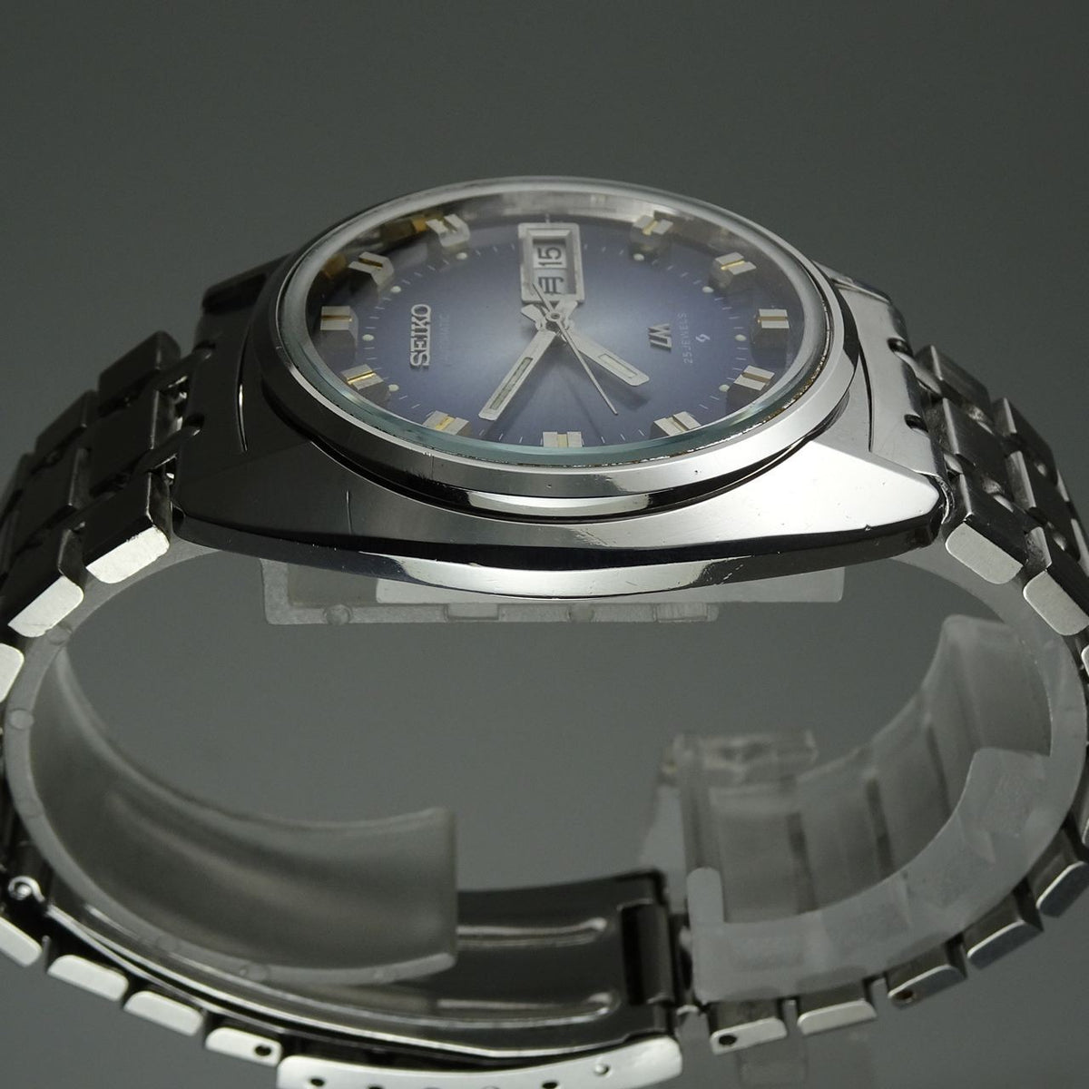 Serviced  Vintage 1973 JAPAN SEIKO LORD MATIC WEEKDATER 5606-7231 25J Automatic.
