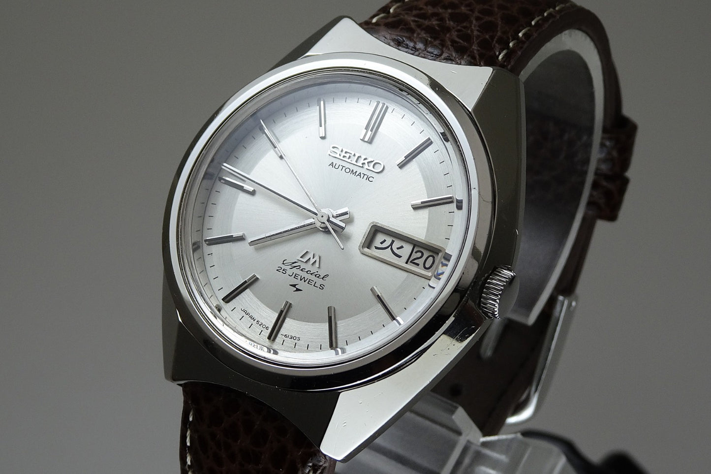 Vintage 1972 JAPAN SEIKO LORD MATIC SPECIAL WEEKDATER 5206-6110 25J Automatic.