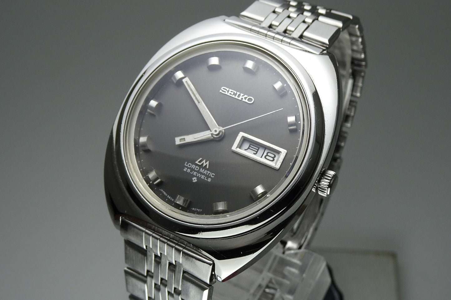 Vintage 1969 JAPAN SEIKO LORD MATIC WEEKDATER 5606-9040 25Jewels Automatic.