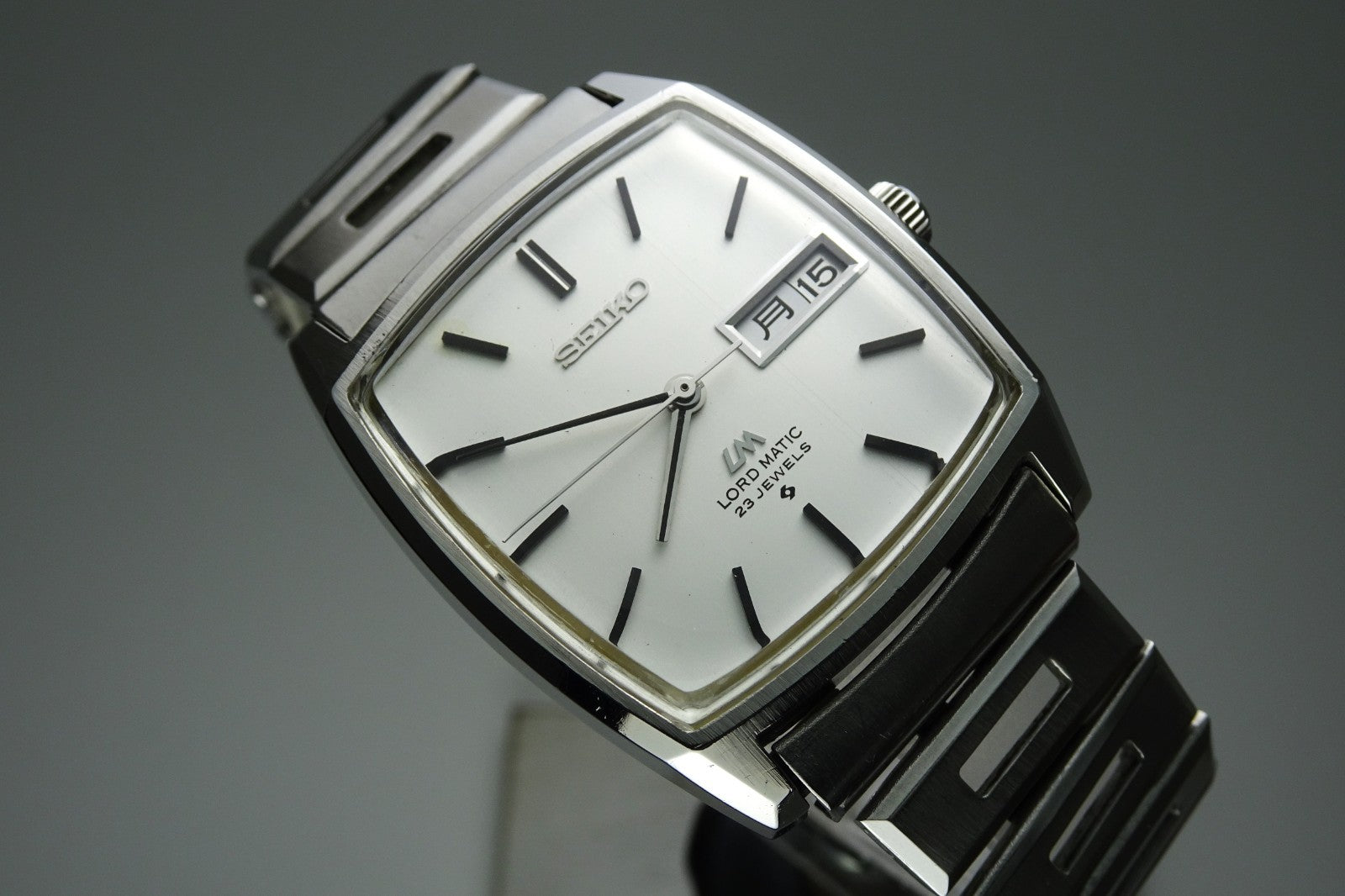 Vintage 1970 JAPAN SEIKO LORD MATIC WEEKDATER 5606-5000 23Jewels Automatic.