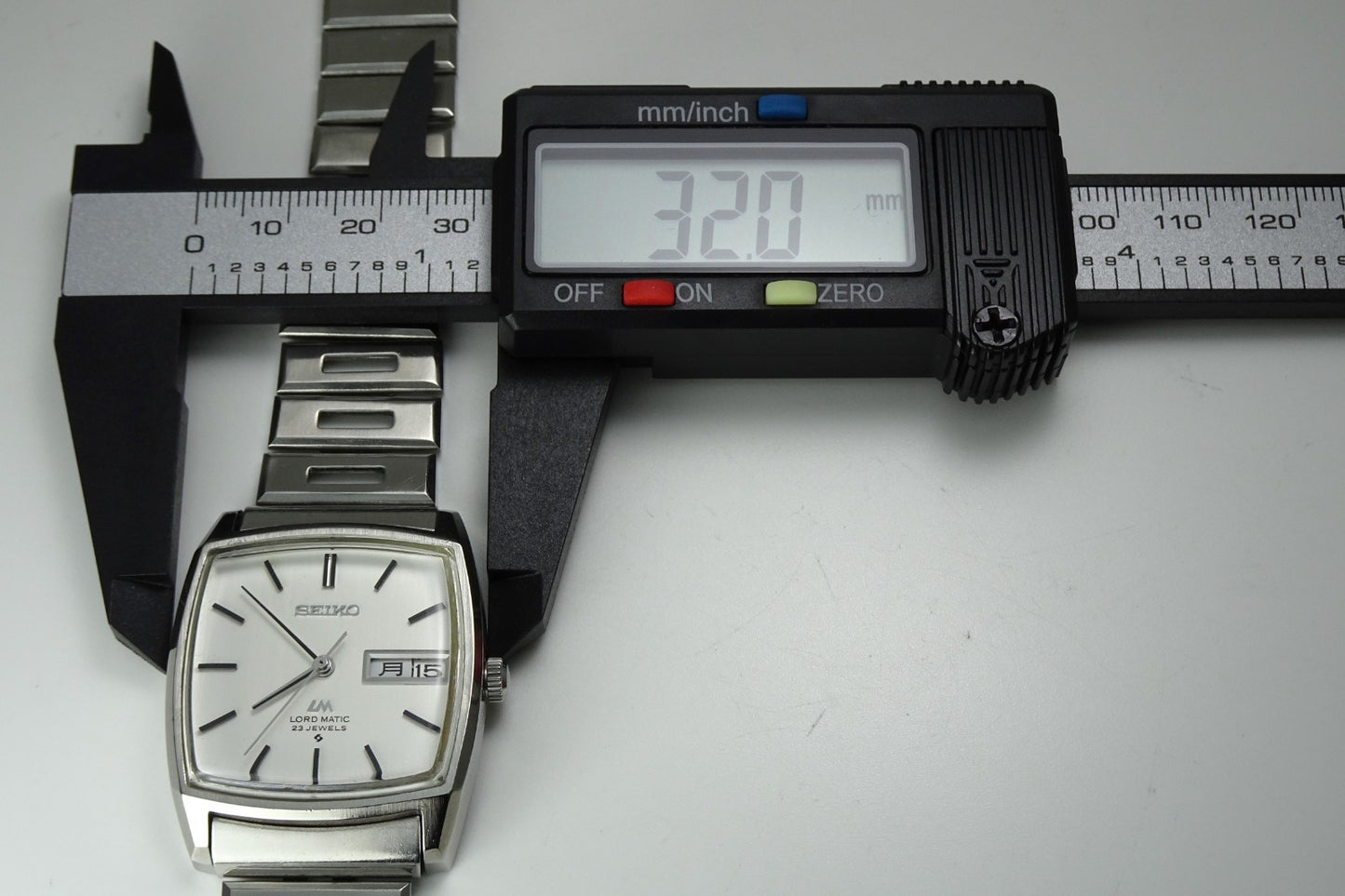 Vintage 1970 JAPAN SEIKO LORD MATIC WEEKDATER 5606-5000 23Jewels Automatic.