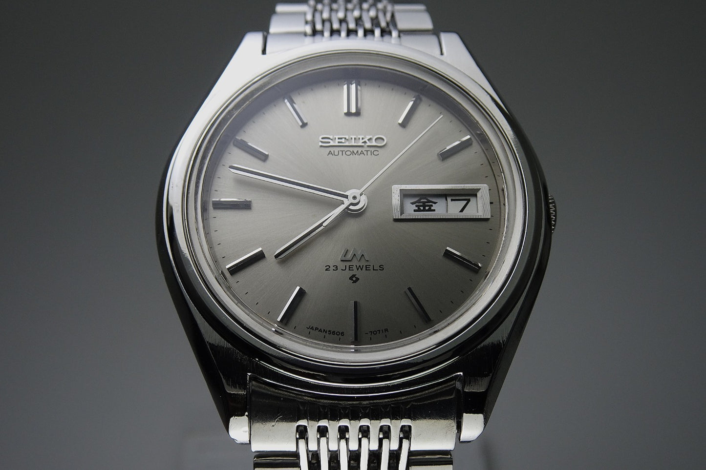 Serviced  Vintage 1973 JAPAN SEIKO LORD MATIC WEEKDATER 5606-7071 23J Automatic.