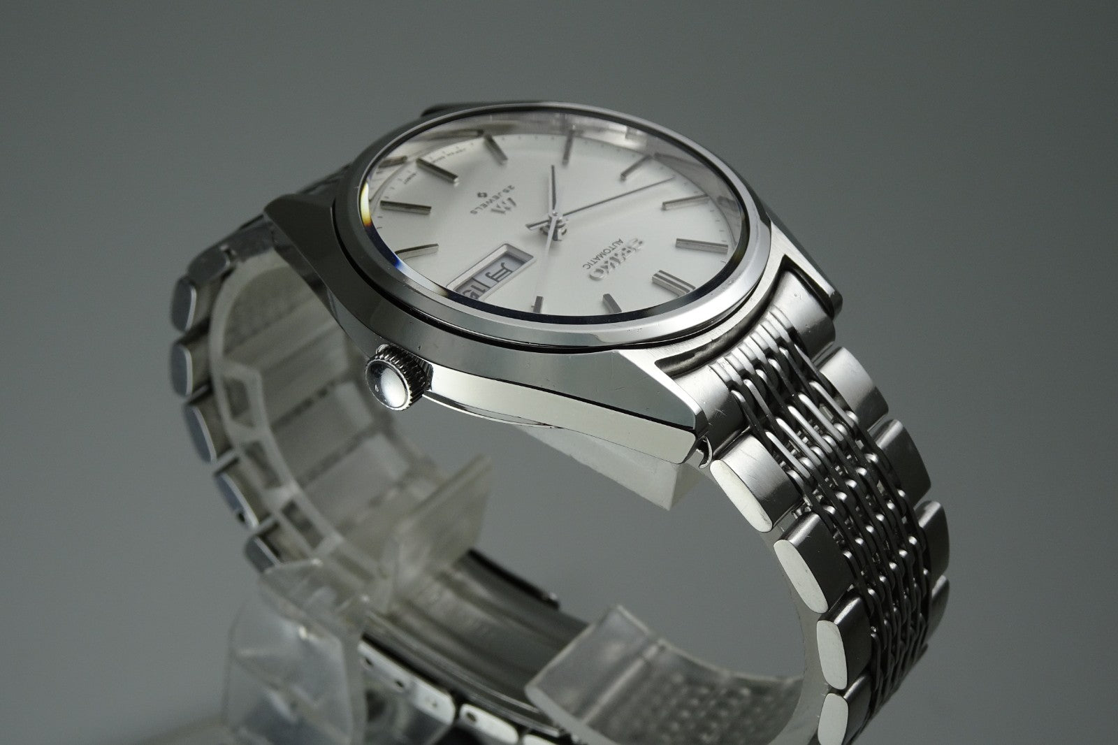 Vintage 1974 JAPAN SEIKO LORD MATIC WEEKDATER 5606-8031 25Jewels Automatic.