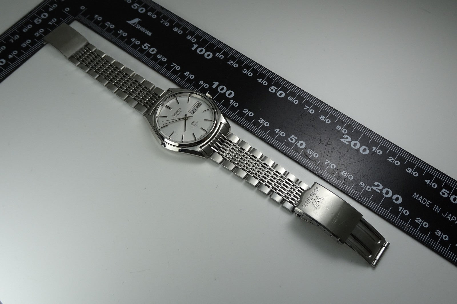 Vintage 1975 JAPAN SEIKO LORD MATIC WEEKDATER 5606-8051 23Jewels Automatic.