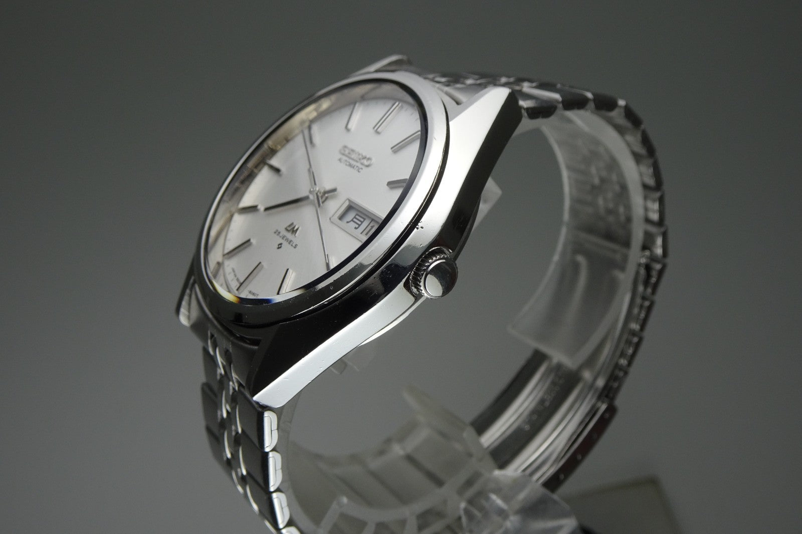 Serviced Vintage 1974 JAPAN SEIKO LORD MATIC WEEKDATER 5606-8030 25J Automatic.