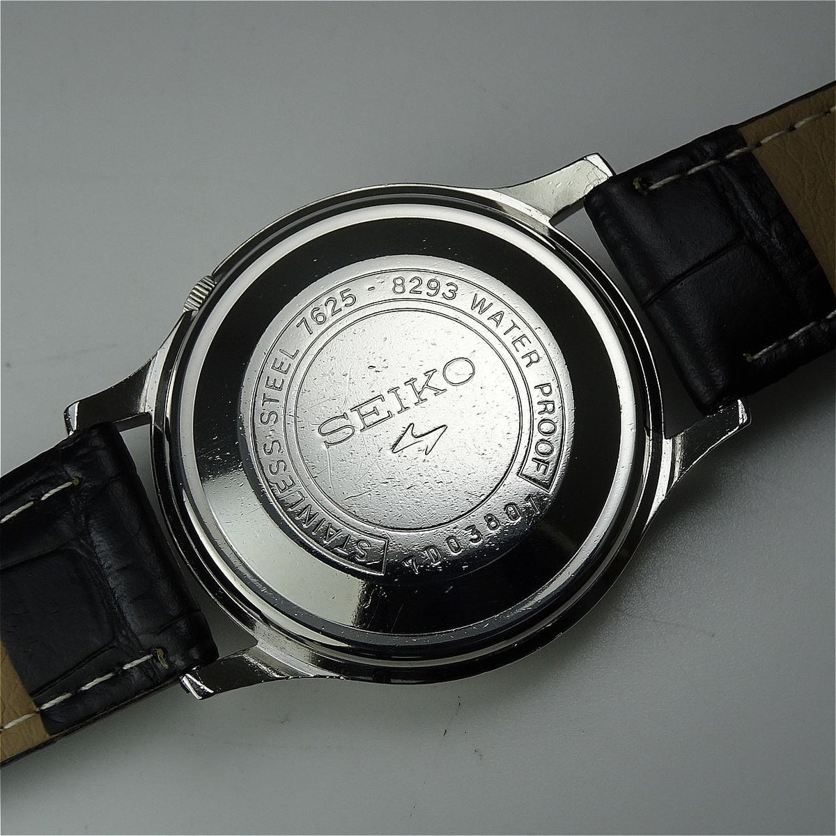 Vintage 1968 JAPAN SEIKO SPORTSMATIC CALENDAR 7625-8293 17Jewels Automatic.