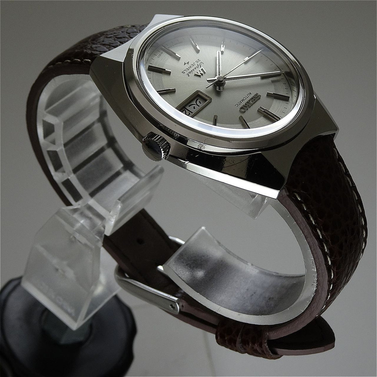 Serviced Vintage 1972 JAPAN SEIKO LORD MATIC SP  5206-6110 25J Automatic.