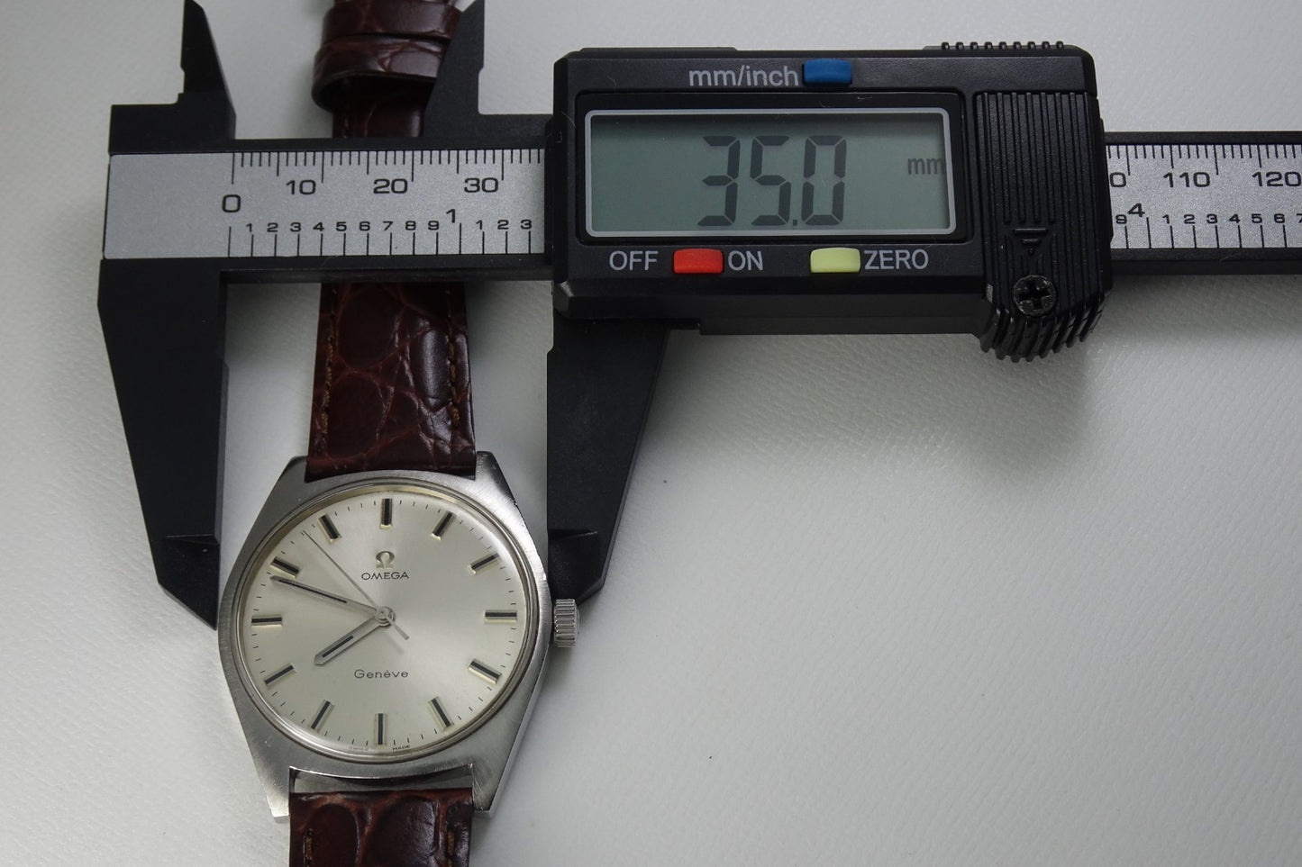 OMEGA Geneve Cal.601 17Jewels Hand-winding.
