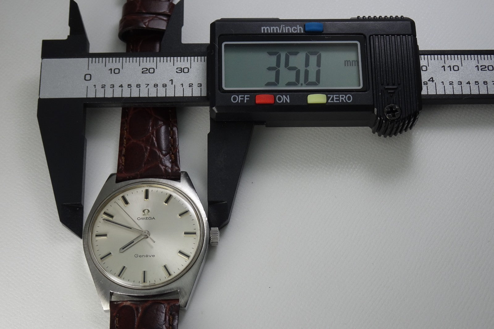 OMEGA Geneve Cal.601 17Jewels Hand-winding.