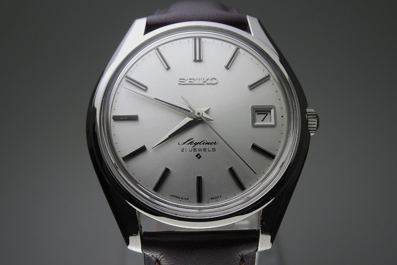 Vintage 1970 JAPAN SEIKO SKYLINER CALENDAR 6102-8000 21Jewels Hand-winding.