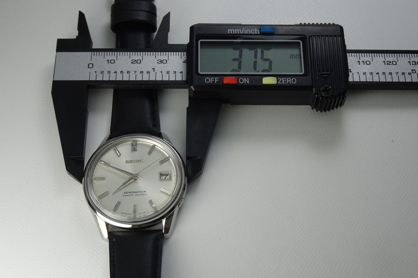 Vintage 1965 JAPAN SEIKO SEIKOMATIC-R 8305-0020 30Jewels Automatic.