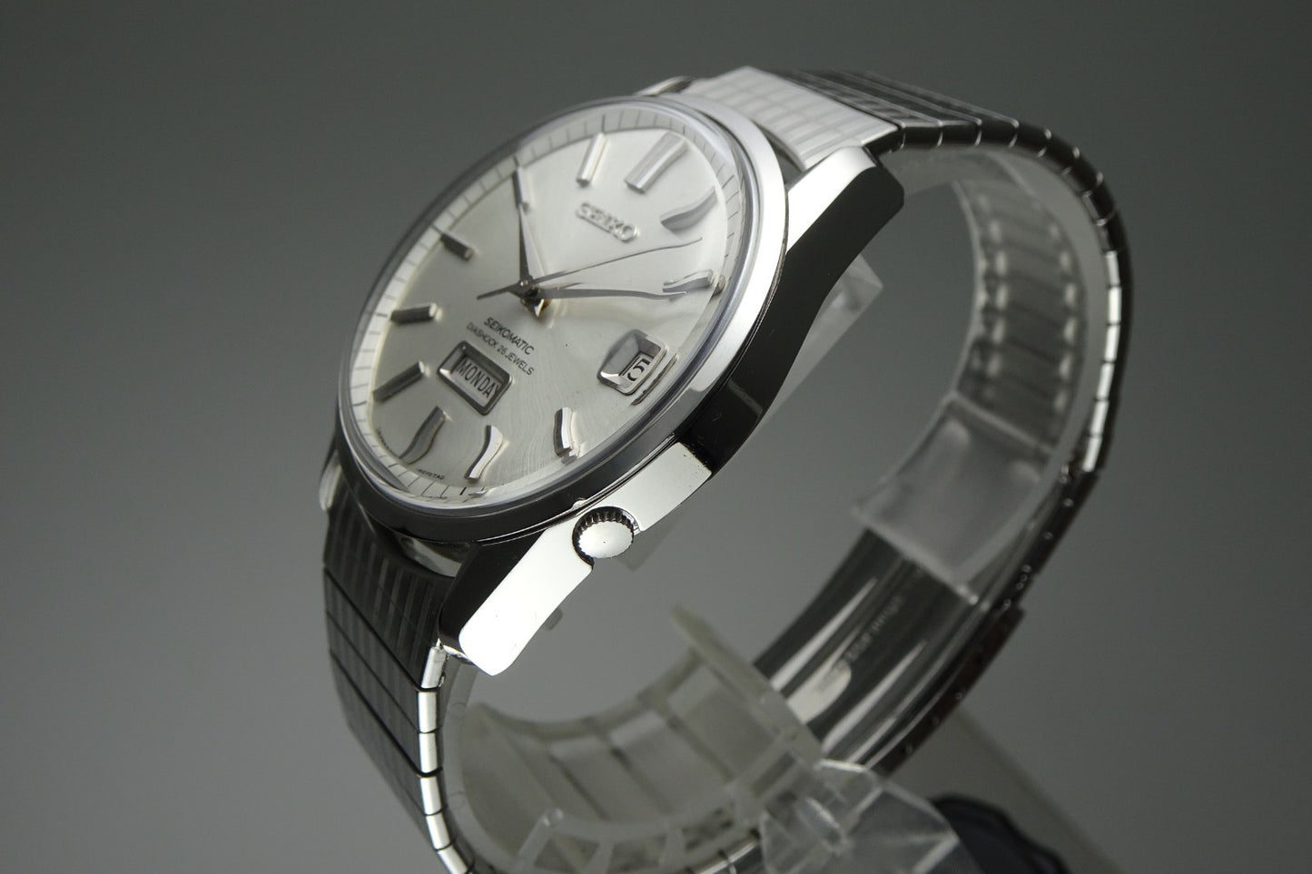 Serviced Vintage 1965 JAPAN SEIKO SEIKOMATIC WEEKDATER 6206-8040 26J Automatic.
