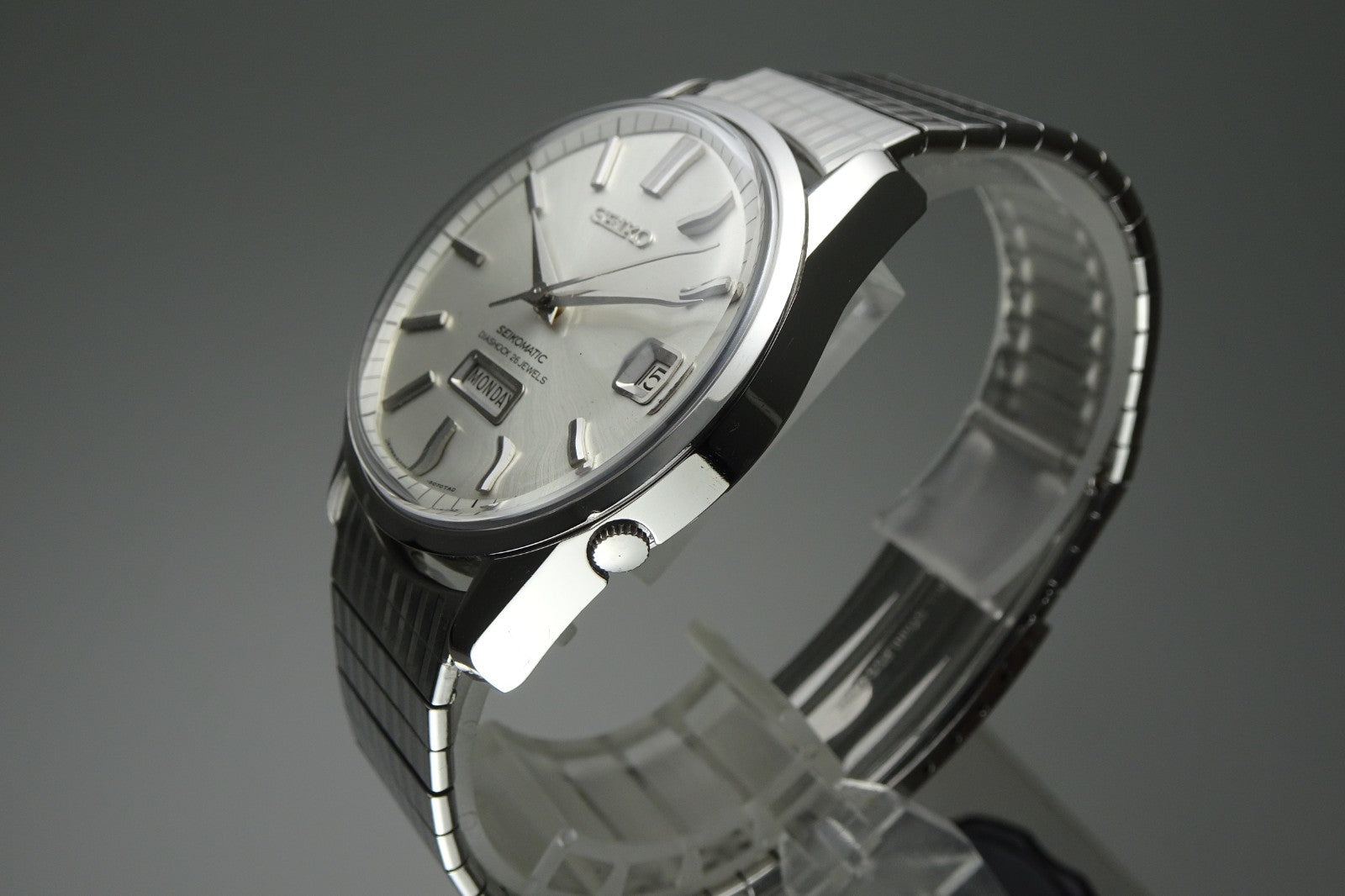 Serviced Vintage 1965 JAPAN SEIKO SEIKOMATIC WEEKDATER 6206-8040 26J Automatic.
