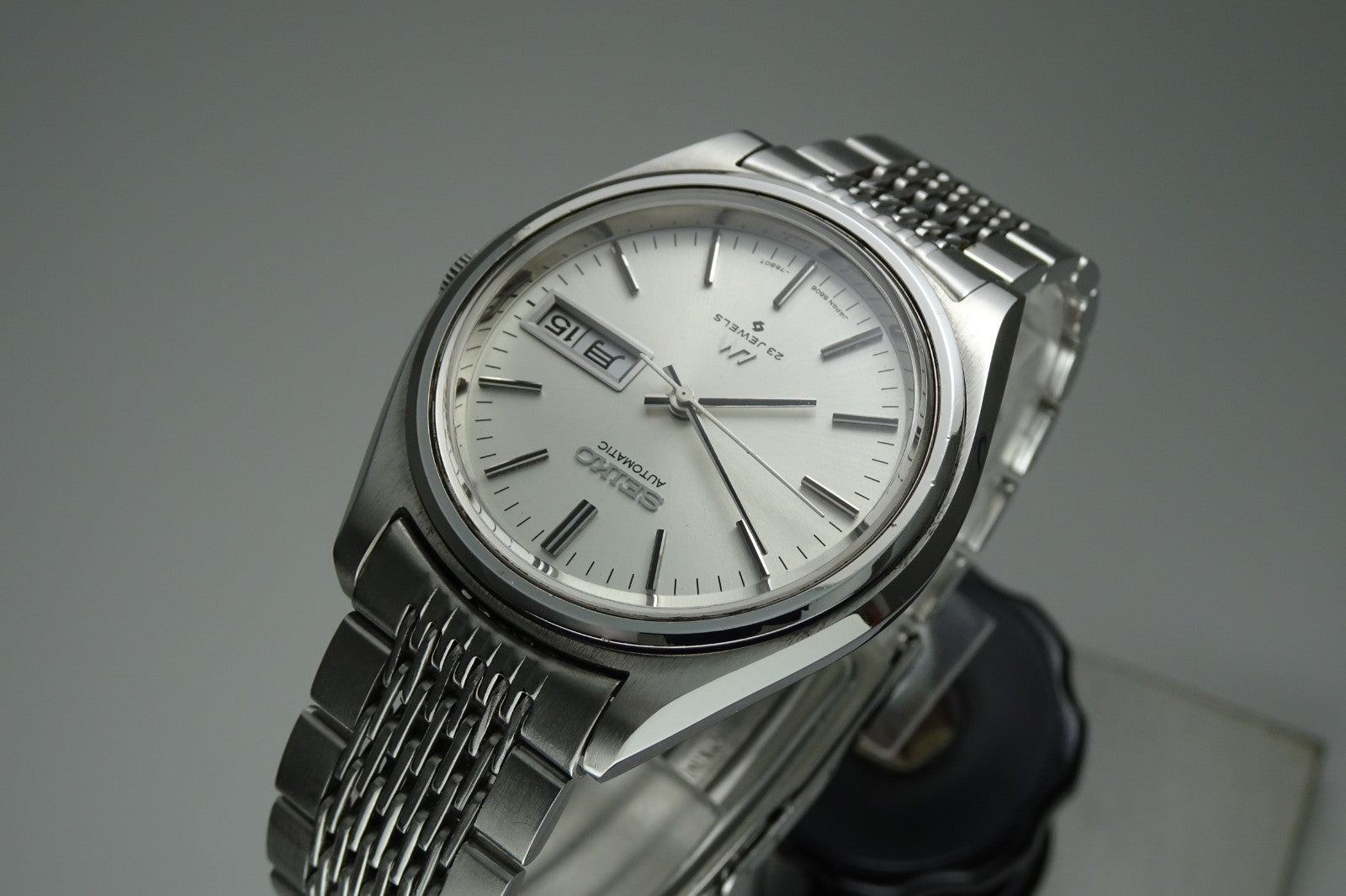 Vintage 1974 JAPAN SEIKO LORD MATIC WEEKDATER 5606-7072 23Jewels Automatic.