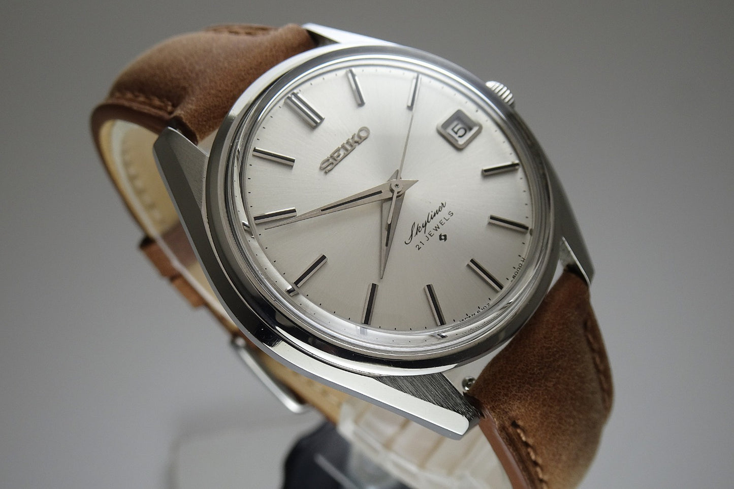 Serviced Vintage 1969 JAPAN SEIKO SKYLINER CALENDAR 6102-8000 21J Hand-winding.