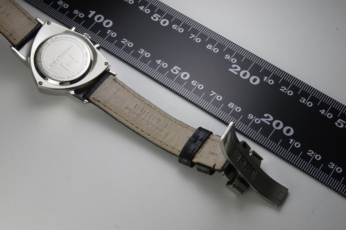 Vintage 2000's HAMILTON VENTURA H244121 23Jewels Quartz.
