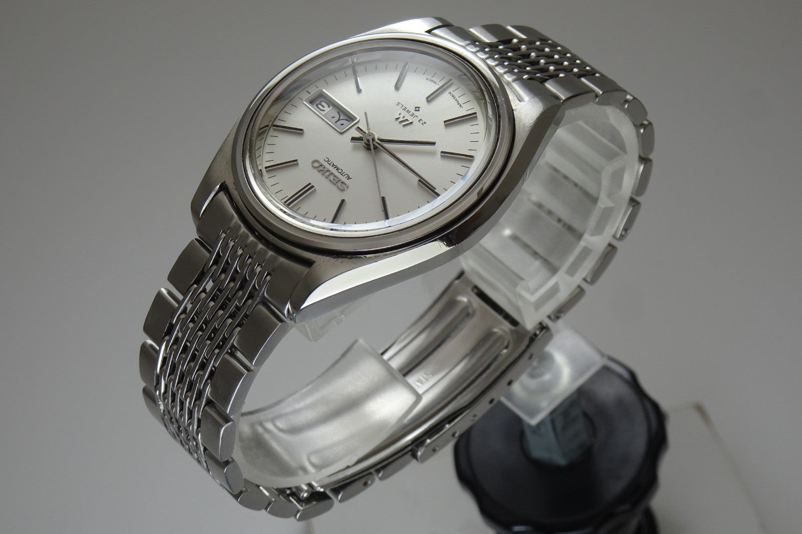 Serviced Vintage 1974 JAPAN SEIKO LORD MATIC WEEKDATER 5606-7072 23J Automatic.
