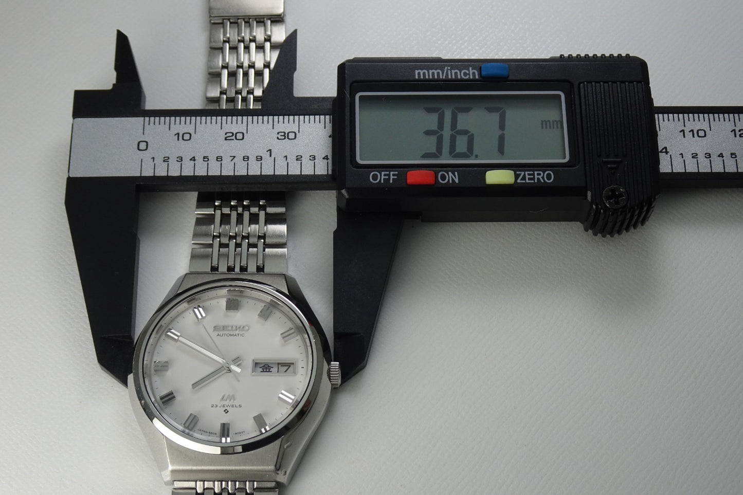Serviced Vintage 1975 JAPAN SEIKO LORD MATIC WEEKDATER 5606-8061 23J Automatic.