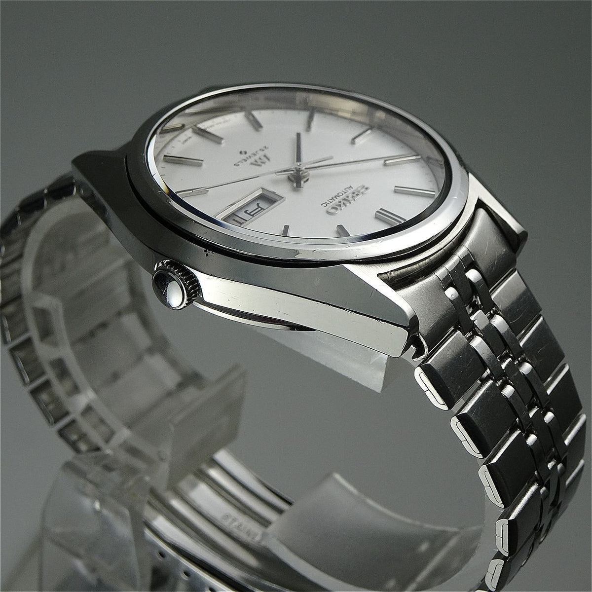 Serviced Vintage 1974 JAPAN SEIKO LORD MATIC WEEKDATER 5606-8030 25J Automatic.