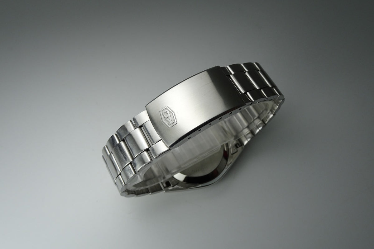 Vintage 1977 JAPAN SEIKO KING QUARTZ 4822-8110 7Jewels Quartz.