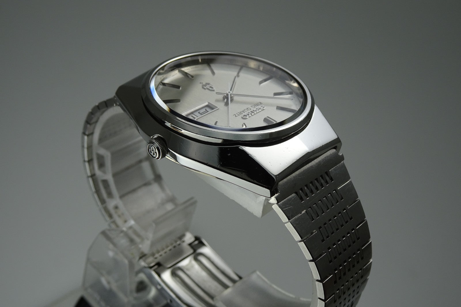 Vintage 1976 JAPAN SEIKO KING QUARTZ 4823-8010 7Jewels Quartz.