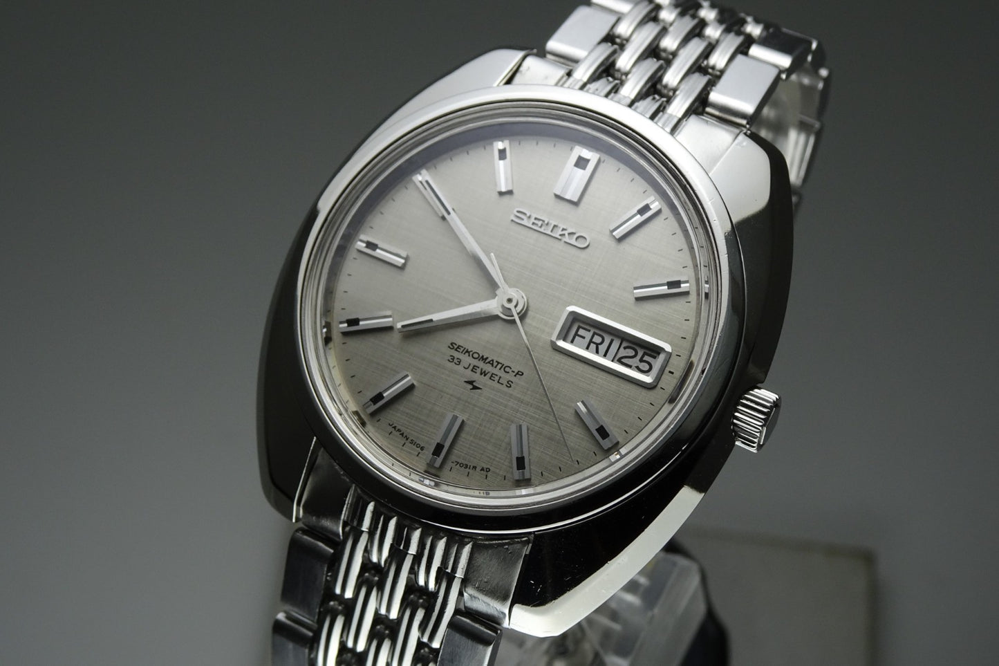 Vintage 1969 JAPAN SEIKO 51 SEIKOMATIC-P WEEKDATER 5106-7030 33Jewels Automatic.
