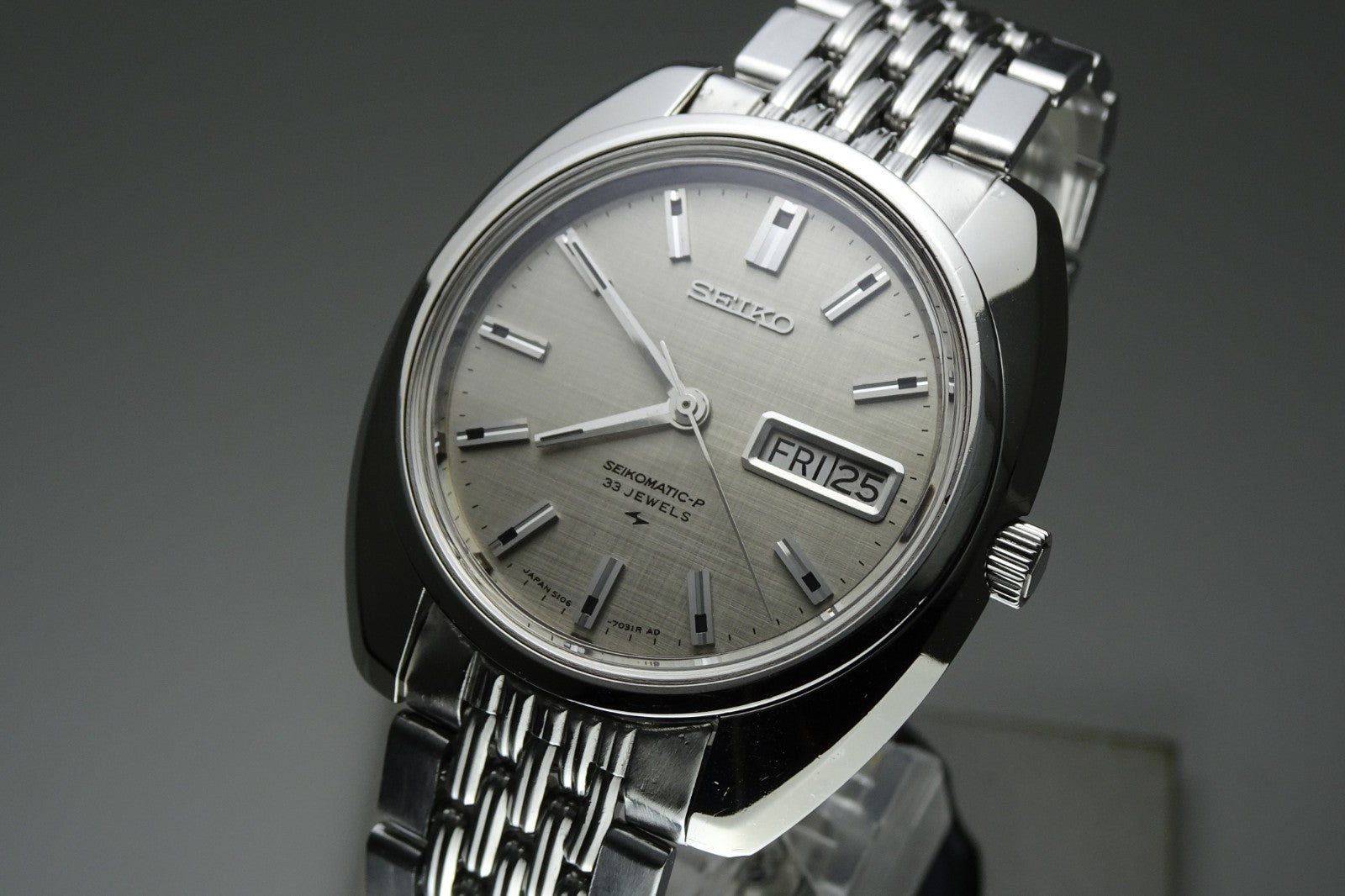 Vintage 1969 JAPAN SEIKO 51 SEIKOMATIC-P WEEKDATER 5106-7030 33Jewels Automatic.