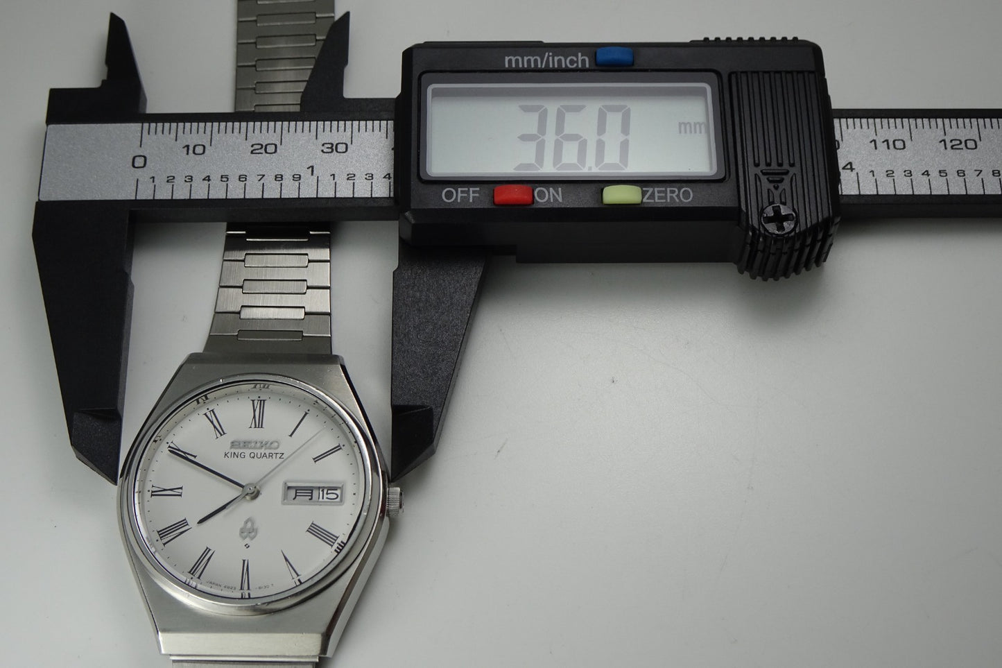 Vintage 1977 JAPAN SEIKO KING QUARTZ 4823-8130 7Jewels Quartz.