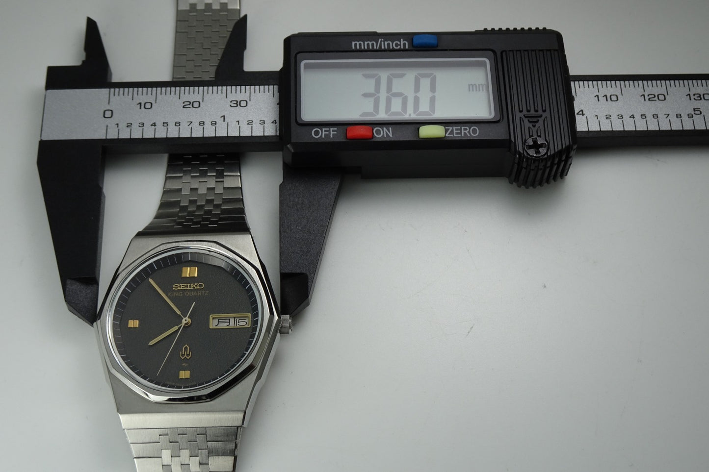 Vintage 1978 JAPAN SEIKO KING QUARTZ 5856-8080 8Jewels Quartz.
