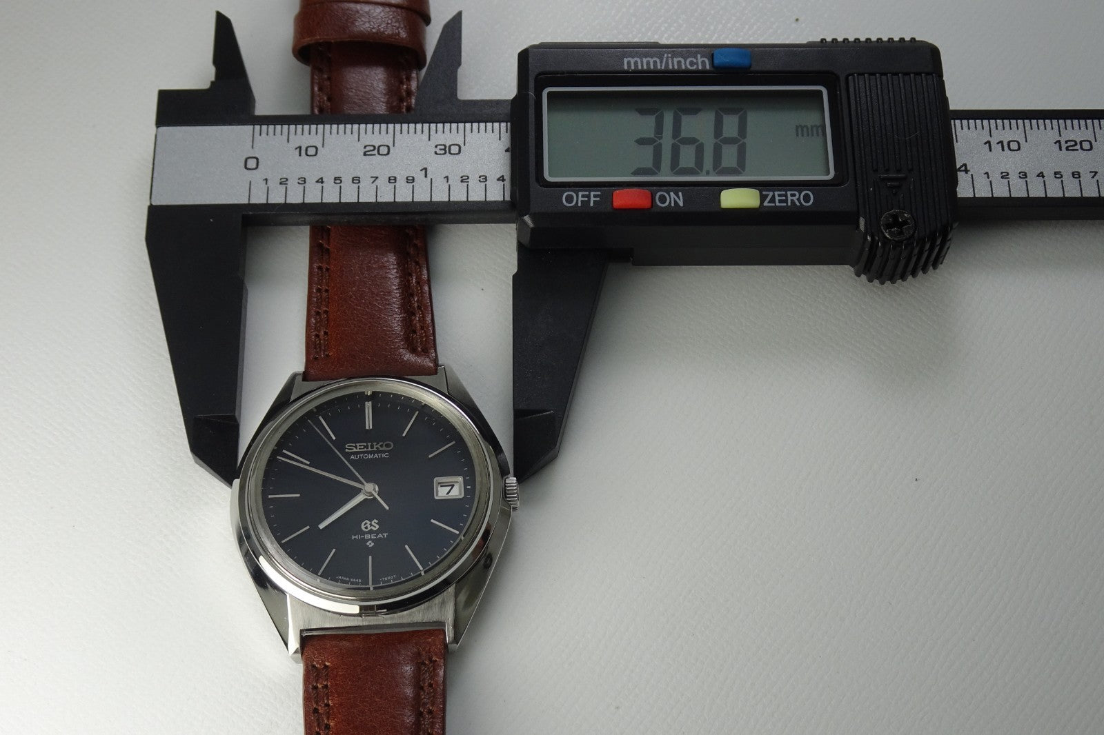 Vintage 1973 JAPAN GRAND SEIKO CALENDAR 5645-7010 25Jewels Automatic.