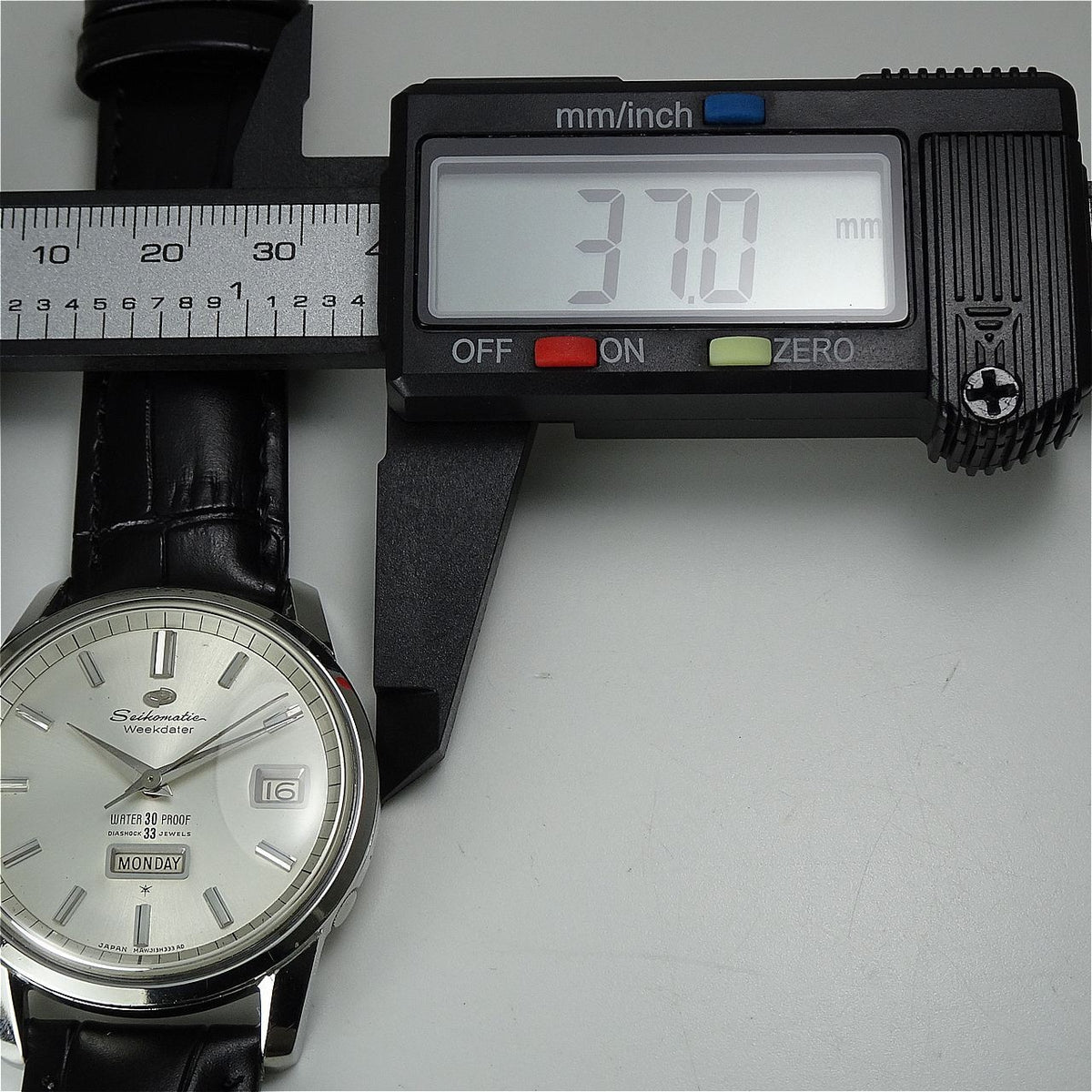 Serviced  Vintage 1963 JAPAN SEIKO MATIC WEEKDATER J13080 33Jewels Automatic.